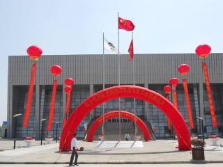 KY.COM体育馆门前